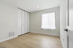 93 Gate House Ln, Edison Twp., NJ 08820 - Photo 24