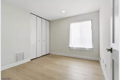 93 Gate House Ln, Edison Twp., NJ 08820 - Photo 22