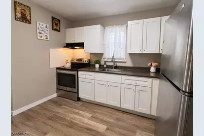 242 Rosa Parks Blvd, Paterson, NJ 07501 - Photo 4