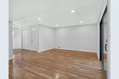 78 Stanwick Ct, Franklin Township, NJ 08873 - Photo 8