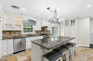 162 Mountainview Dr, Mountainside, NJ 07092 - Photo 16
