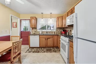 44 Rumana Rd, Wayne, NJ 07470 - Photo 10