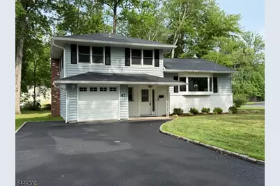 67 Tudor Ln, Berkeley Heights Township, NJ 07922 - Photo 2