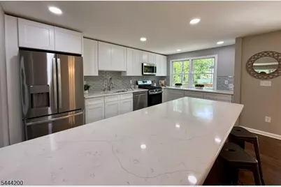 67 Tudor Ln, Berkeley Heights Township, NJ 07922 - Photo 8