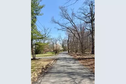 815 Miller Ln, Bridgewater, NJ 08836 - Photo 4