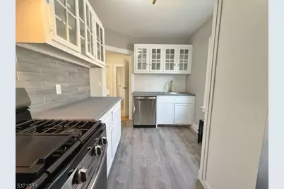 166 Washington Pl, Ridgewood, NJ 07450 - Photo 6