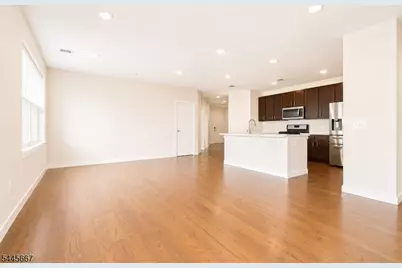 723 Lorhan Dr, Piscataway Township, NJ 08854 - Photo 14
