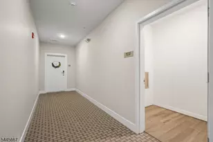 723 Lorhan Dr, Piscataway Township, NJ 08854 - Photo 2
