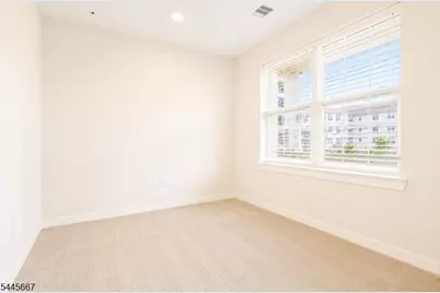 723 Lorhan Dr, Piscataway Township, NJ 08854 - Photo 20