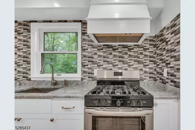 101 Drakestown Rd, Washington Township, NJ 07840 - Photo 8