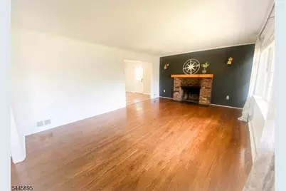 608 E Hendricks Blvd, South Plainfield, NJ 07080 - Photo 4