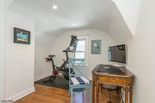 10 Grove Terrace, Montclair, NJ 07042 - Photo 26