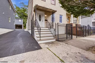 65 Highland Ave, Newark, NJ 07104 - Photo 4