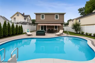 16 Adrian St, Pompton Lakes, NJ 07442 - Photo 38