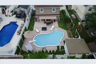 16 Adrian St, Pompton Lakes, NJ 07442 - Photo 6