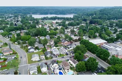 16 Adrian St, Pompton Lakes, NJ 07442 - Photo 42