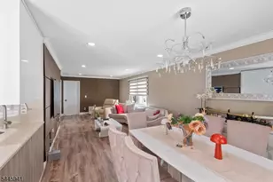 16 Adrian St, Pompton Lakes, NJ 07442 - Photo 14