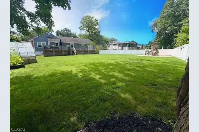 54 Davenport Ave, Roseland, NJ 07068 - Photo 2