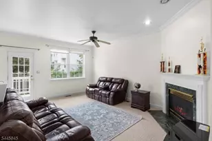 4 Bonner Ct, Hopewell Township, NJ 08534 - Photo 10