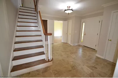 39 Hunters Circle, Tewksbury Township, NJ 08833 - Photo 4