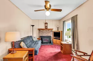 31 N Dell Ave, Roxbury Township, NJ 07847 - Photo 4
