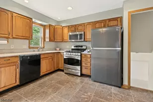 1 Aberdeen Ct, Cranford Township, NJ 07016 - Photo 12