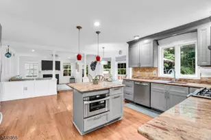54 Winding Brook Dr, Old Bridge Township, NJ 07747 - Photo 18