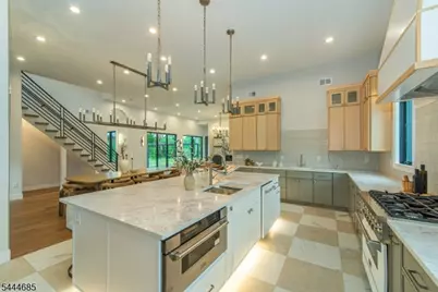 98 Haddenfield Rd, Clifton, NJ 07013 - Photo 14