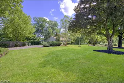 7 Horseshoe Rd, Readington, NJ 08889 - Photo 2