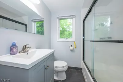 89 Moraine Rd, Parsippany, NJ 07950 - Photo 2
