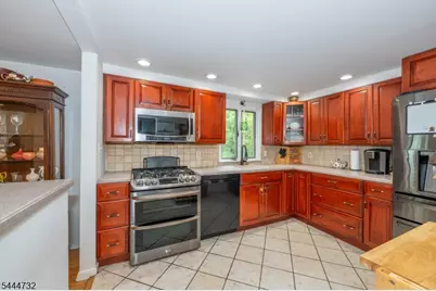 89 Moraine Rd, Parsippany, NJ 07950 - Photo 12