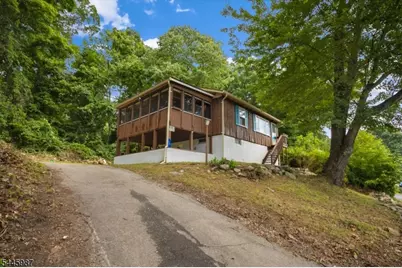 19 W Shawnee Trl, Jefferson Township, NJ 07885 - Photo 26