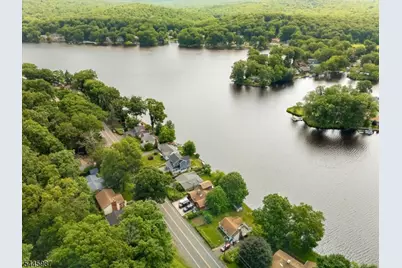 19 W Shawnee Trl, Jefferson Township, NJ 07885 - Photo 30