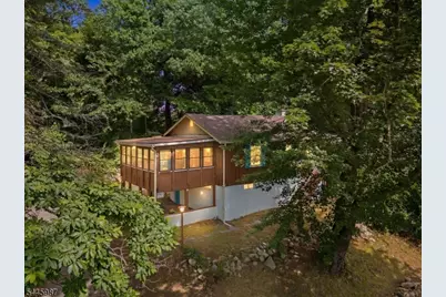 19 W Shawnee Trl, Jefferson Township, NJ 07885 - Photo 2