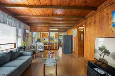 19 W Shawnee Trl, Jefferson Township, NJ 07885 - Photo 6
