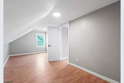 337 Leslie St, Newark, NJ 07112 - Photo 16