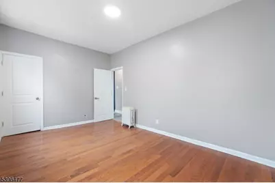 337 Leslie St, Newark, NJ 07112 - Photo 14