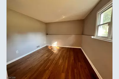 36 Cortright Rd, Hanover Township, NJ 07981 - Photo 10