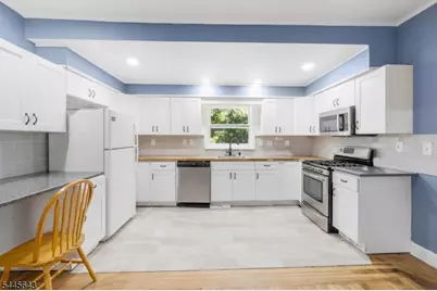 41 Elizabeth St, South Bound Brook Boro, NJ 08880 - Photo 12