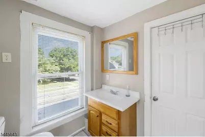 41 Elizabeth St, South Bound Brook Boro, NJ 08880 - Photo 34