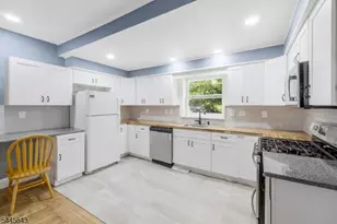 41 Elizabeth St, South Bound Brook Boro, NJ 08880 - Photo 14