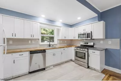 41 Elizabeth St, South Bound Brook Boro, NJ 08880 - Photo 26