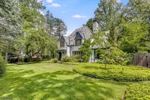 285 Linden Ave, Glen Ridge, NJ 07028 - Photo 1