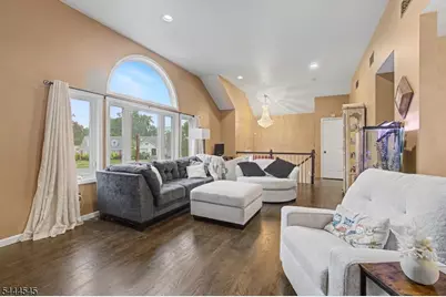 453 Huntington Rd, Union Township, NJ 07083 - Photo 6