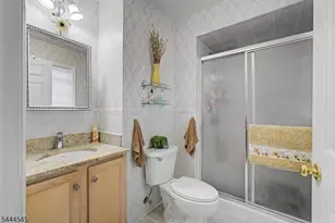 453 Huntington Rd, Union Township, NJ 07083 - Photo 14