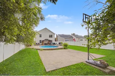453 Huntington Rd, Union Township, NJ 07083 - Photo 22