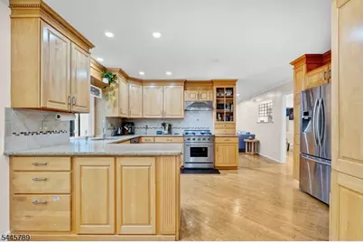 151 Cottage Pl W, Long Hill Township, NJ 07933 - Photo 16
