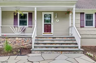151 Cottage Pl W, Long Hill Township, NJ 07933 - Photo 2