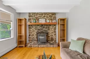 209 Spring Garden Rd, Holland Township, NJ 08848 - Photo 8