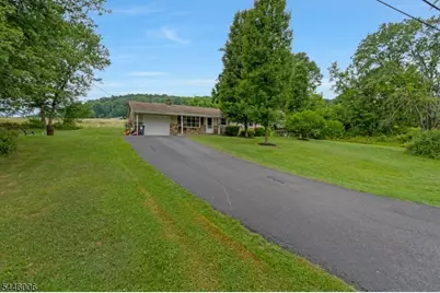 209 Spring Garden Rd, Holland Township, NJ 08848 - Photo 4